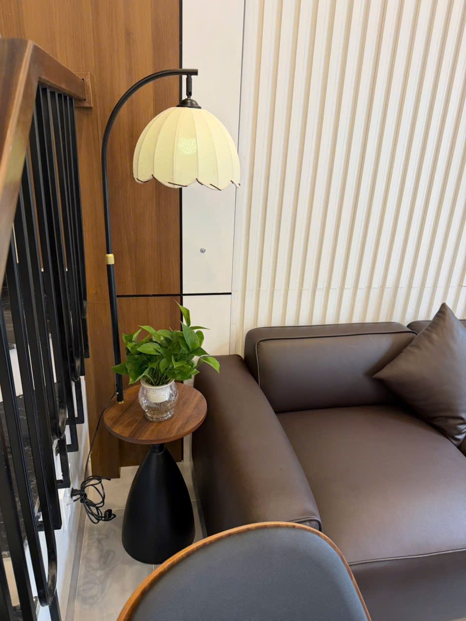 Bán căn nhà 3 tầng ngõ phố Bình Lộc, ph Tân Bình, TP HD, 42m2, 3 ngủ, nhà đẹp, ngõ oto vào 7