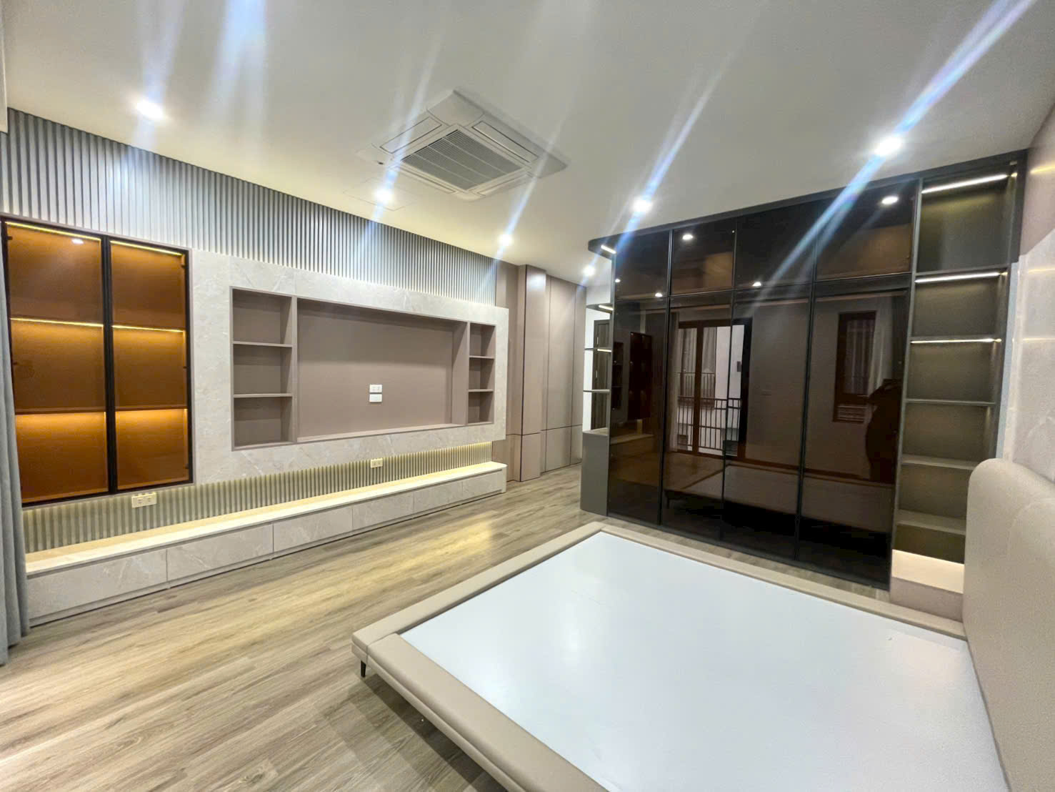 Cần bán Nhà mặt tiền Phường Ngọc Thụy, Long Biên, Diện tích 50m², Giá 14.9 Tỷ 7