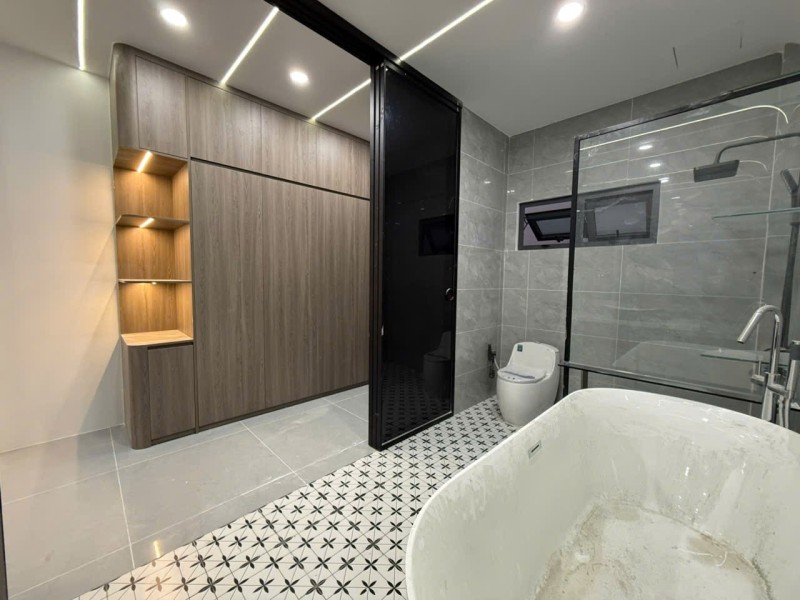 Bán nhà 5 tầng đường Nguyễn Duy Trinh, Q9, Thủ Đức, TP HCM. DT, 56m2, 5 tầng, SH. Giá  6.45  tỷ. 5