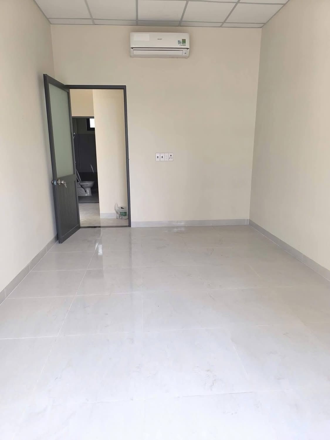 CHO THUÊ NHÀ NGUYÊN CĂN MỚI XÂY HẺM OTO NHỎ ĐƯỜNG SỐ 6 HBP ĐỐI DIỆN VẠN PHÚC CITY 3