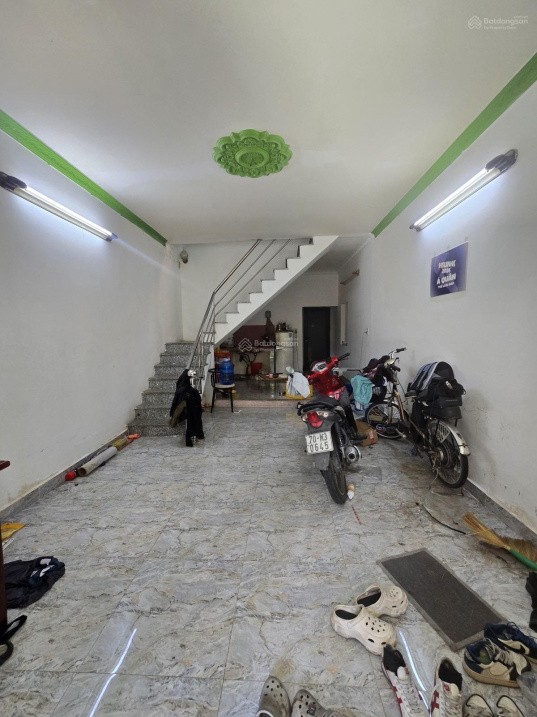 Bán nhà Phường Phước Long B đối diện Phước Bình 60m2 full thổ cư nhà 2 tầng có kết cấu nhỉnh 3 tỷ 2