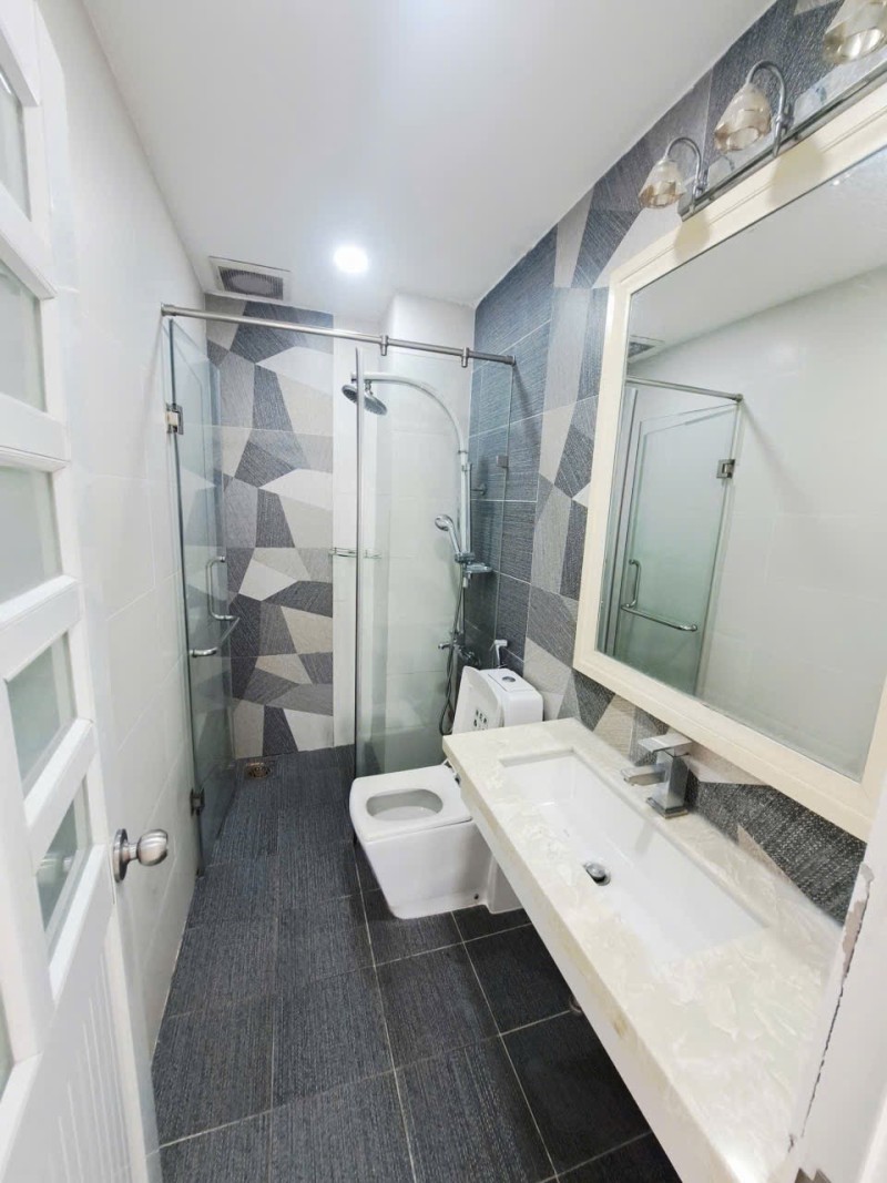 MẶT TIỀN ĐƯỜNG 10M LÊ VĂN QUỚI 112M2(5.2x22) 3 TẦNG BTCT CHỈ 13.8 TỶ 7