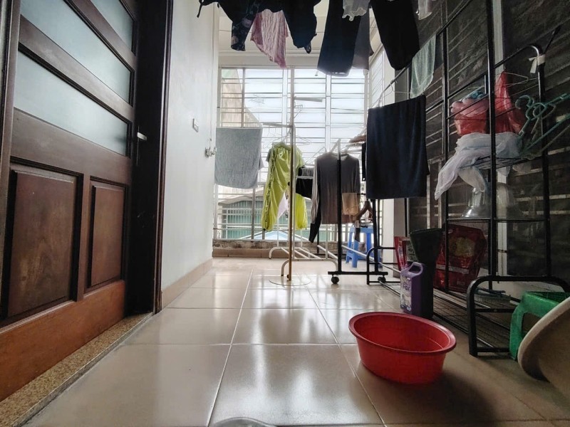 BÁN NHÀ NGUYỄN VĂN CỪ – Ô TÔ TRÁNH – GARA – TRUNG TÂM LONG BIÊN 5