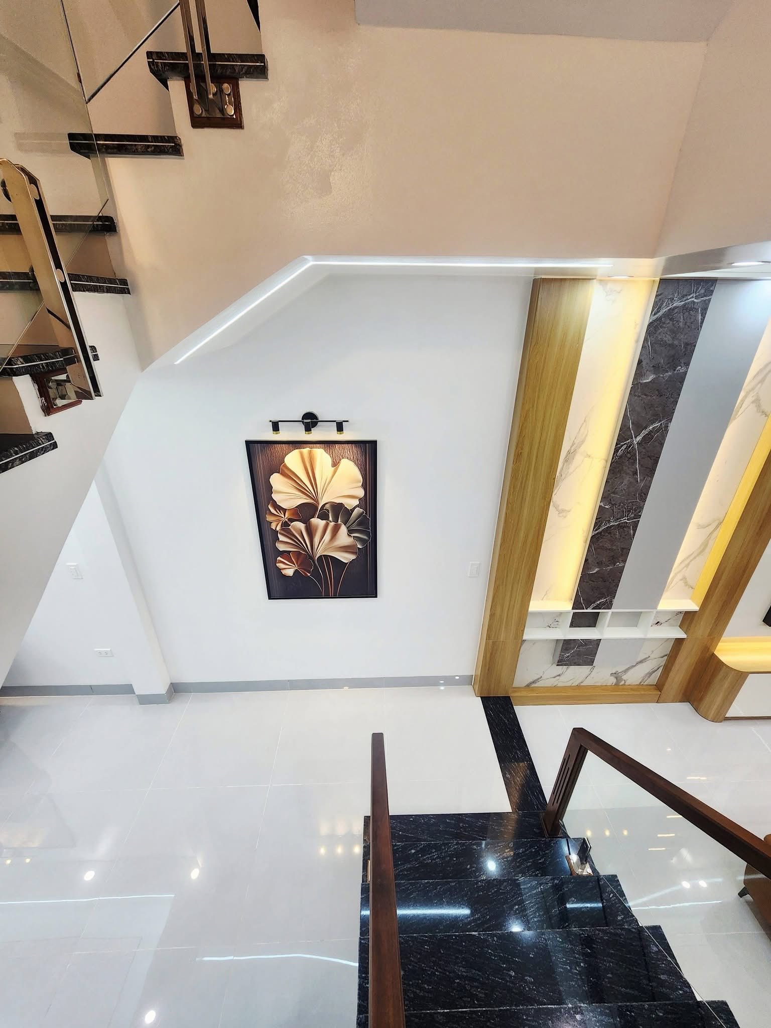 Bán căn nhà 3 tầng đẹp ngõ phố Vũ Hựu, ph Thanh Bình, TP HD, 58.5m2, 3 ngủ, 3 vs, chỉ 3.2x tỷ 10