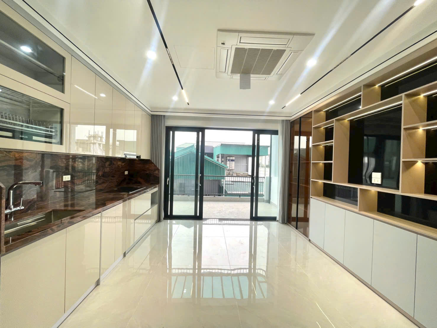 Cần bán Nhà mặt tiền Phường Ngọc Thụy, Long Biên, Diện tích 50m², Giá 14.9 Tỷ 9