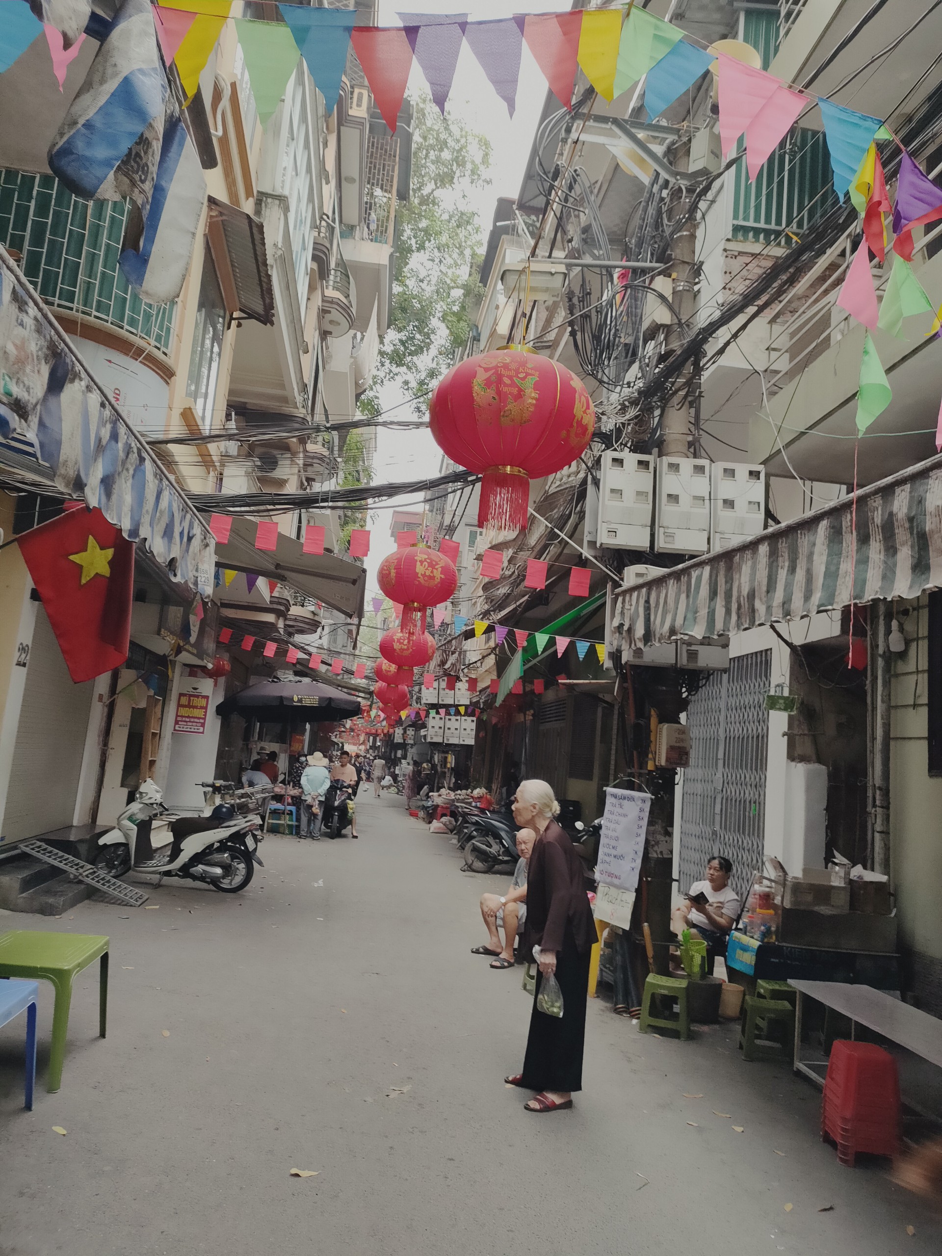 Bán gấp giá rẻ Trần Quý  Cáp 23m, 4 tầng, mặt tiền 5m, 5.5 tỷ Đống Đa. 3