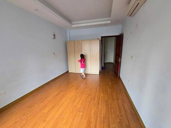 Cho thuê nhà ngõ 342 Hồ Tùng Mậu, Nam Từ Liêm 30m x 4T giá 11 triệu, 50M ra phố