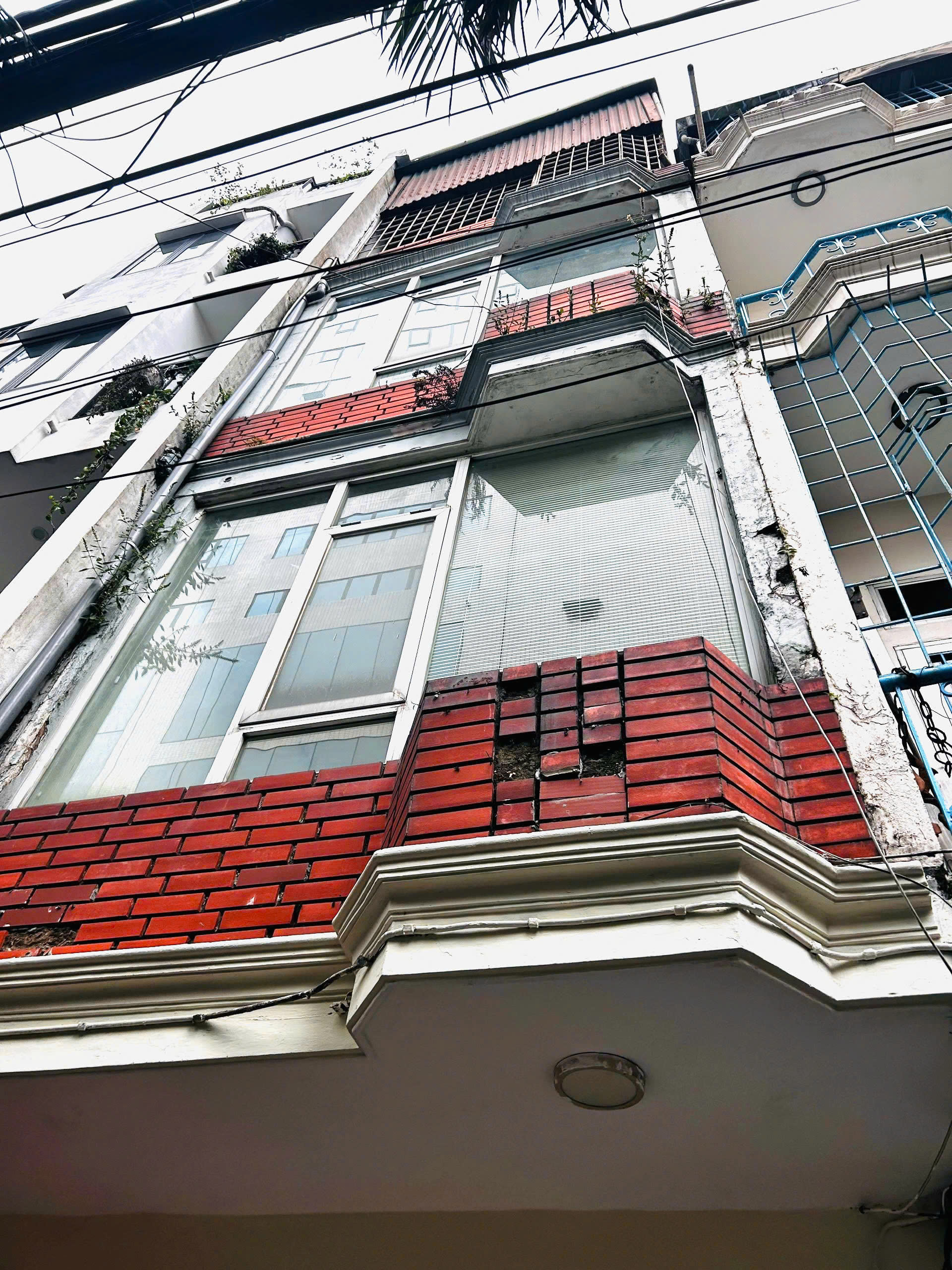 Cho thuê nhà riêng Nguyễn Chí Thanh, quận Đống Đa 30m x 4T, 5PN3VS giá 12 triệu