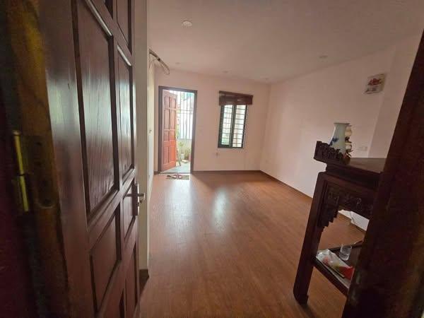 Cho thuê nhà ngõ 342 Hồ Tùng Mậu, Nam Từ Liêm 30m x 4T giá 11 triệu, 50M ra phố 3