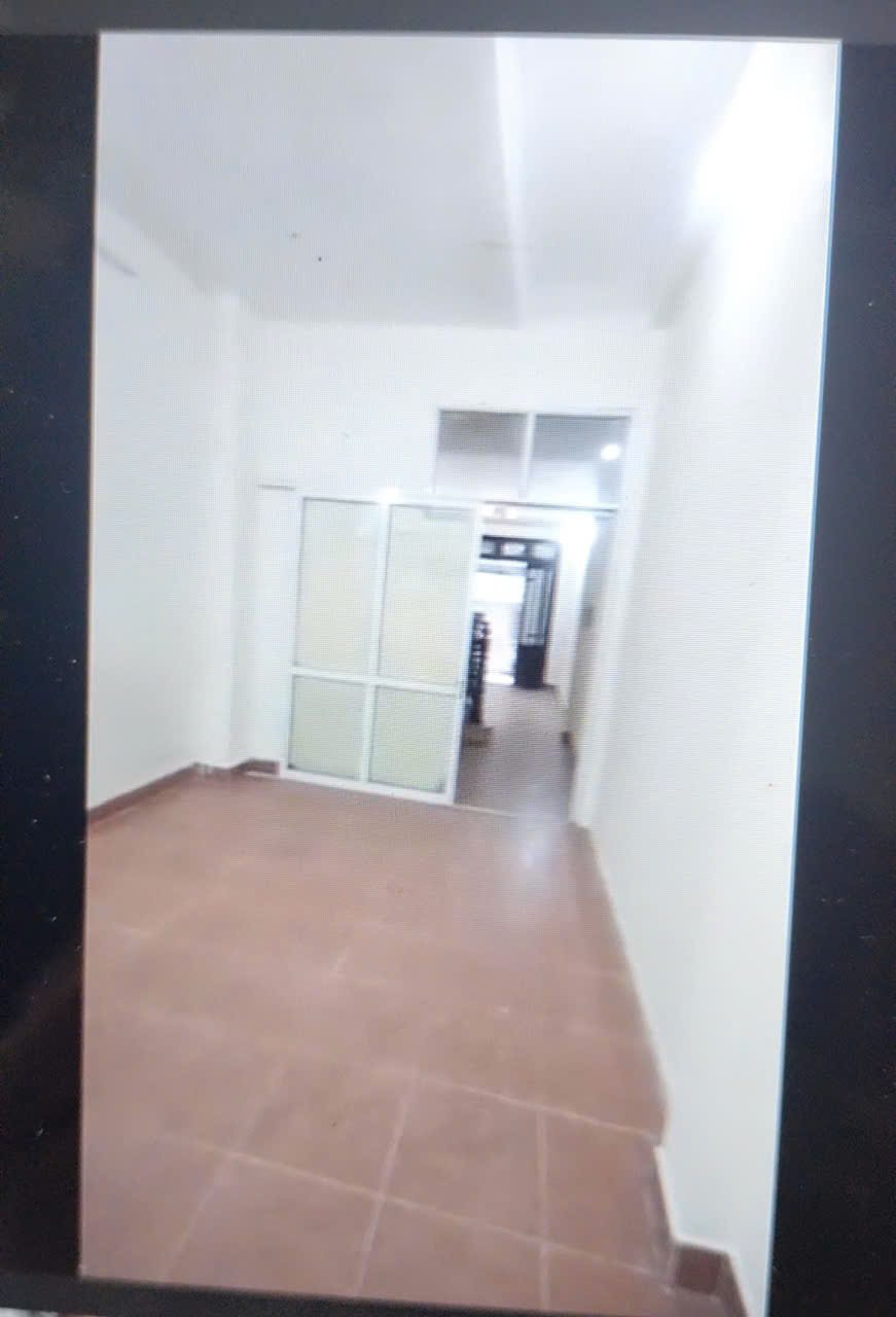 Cho thuê nhà riêng ngõ Hoa Bằng, Cầu Giấy 60m x 4T giá 20 triệu, 10M RA Ô TÔ 3