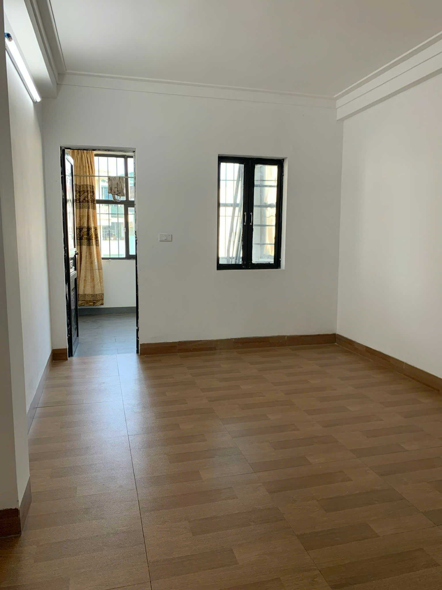 Cho thuê nhà ngõ 406 Hồ Tùng Mậu, Cầu Giấy 35m x 5T giá 16 triệu NHÀ MỚI ĐẸP 5