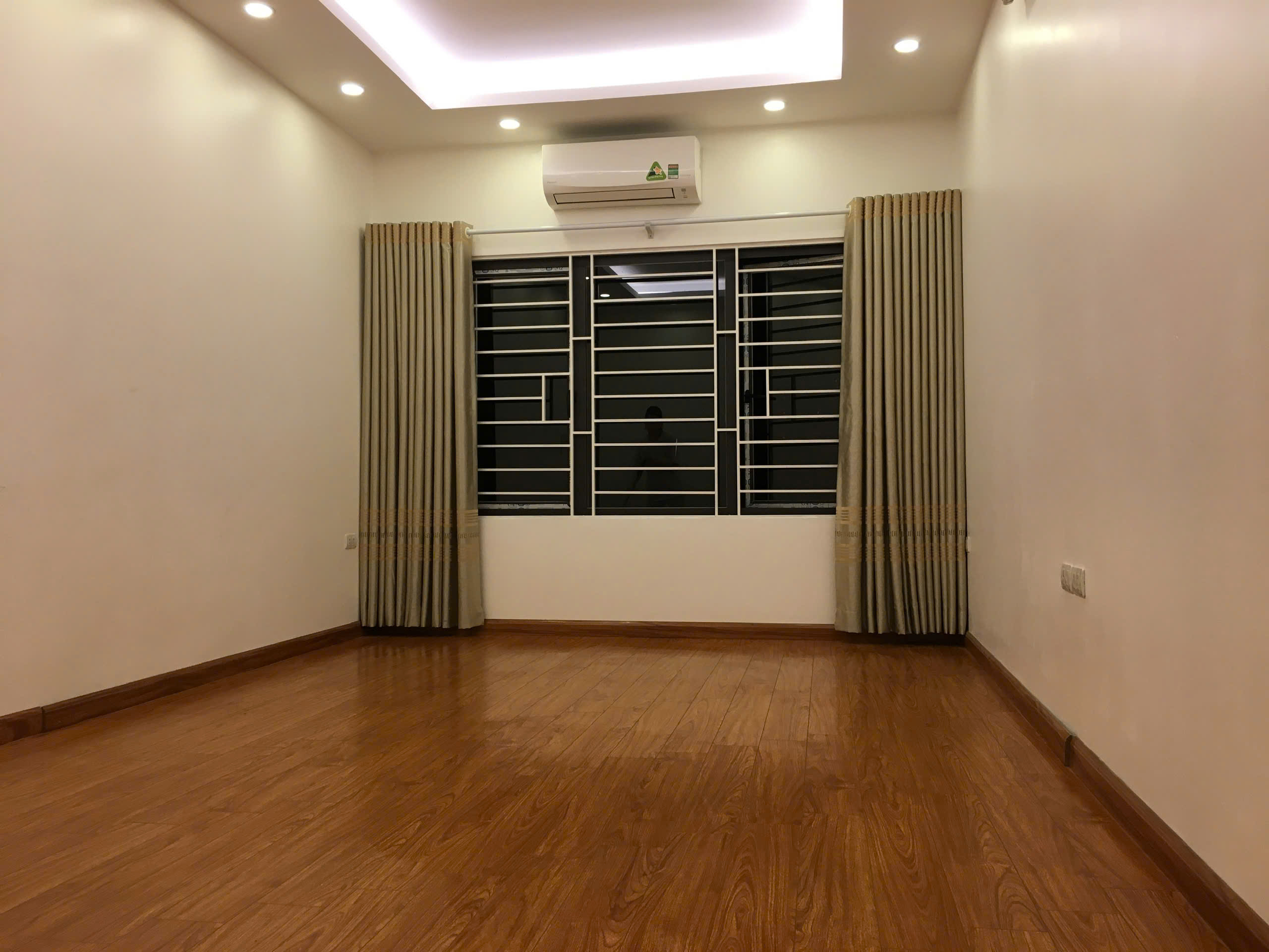 Cho Thuê Nhà gần ngõ 155 Phú Đô, Nam Từ Liêm 35m x 5T FULL ĐỒ giá 13 triệu 2