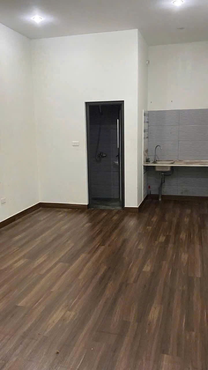 Cho thuê nhà ngõ Lê Thanh Nghị, Bạch Mai, Hai Bà Trưng 35m x 3 tầng giá 10 triệu 2