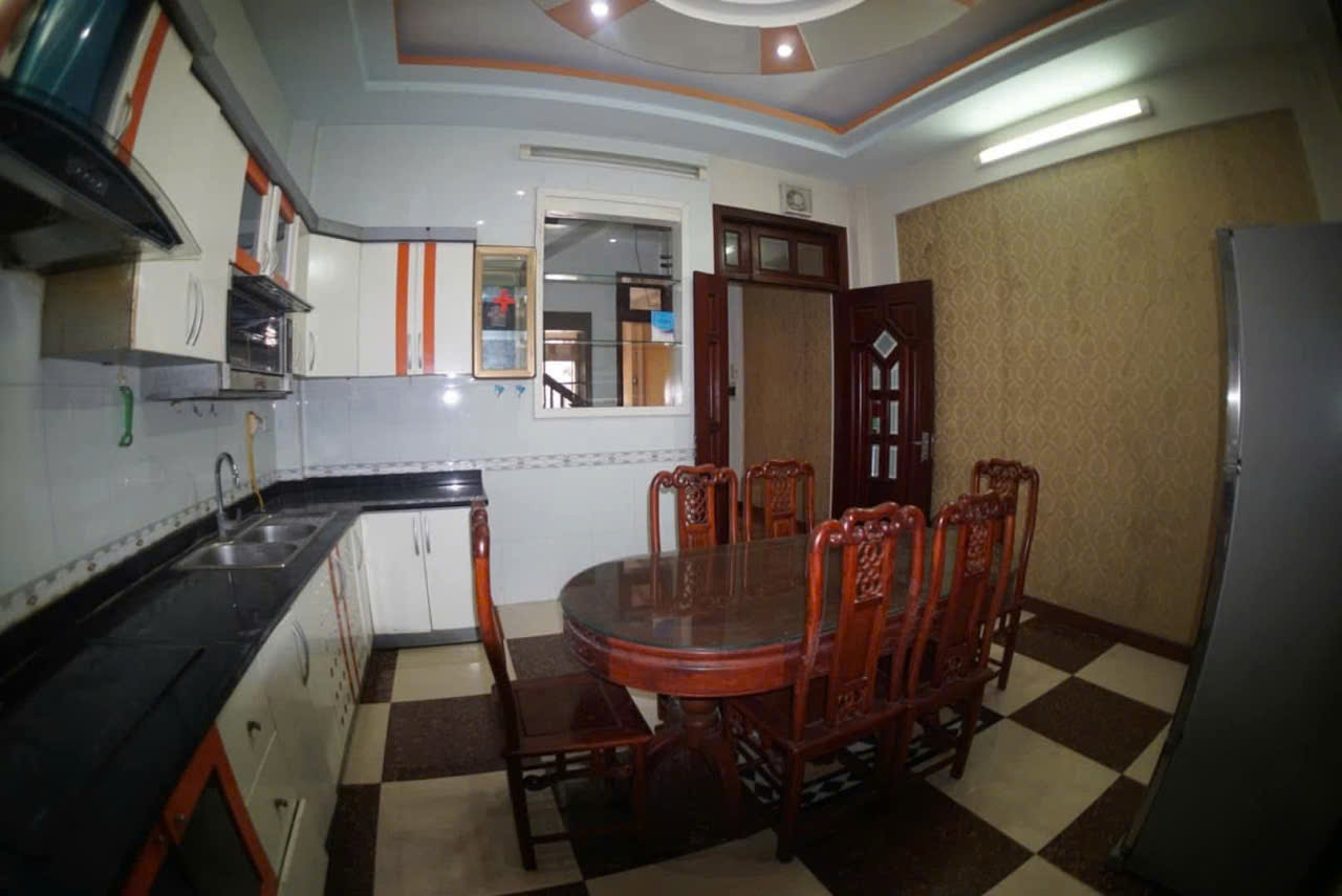 Cho thuê nhà mặt đường Hồ Tùng Mậu, Phú Diễn, Từ Liêm 70m x 5T giá 26 triệu 2