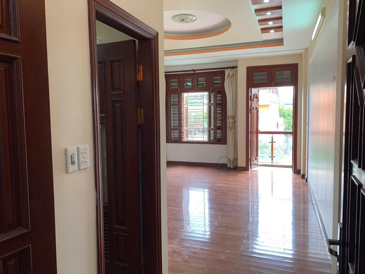 Cho thuê nhà mặt đường Hồ Tùng Mậu, Phú Diễn, Từ Liêm 70m x 5T giá 26 triệu 3