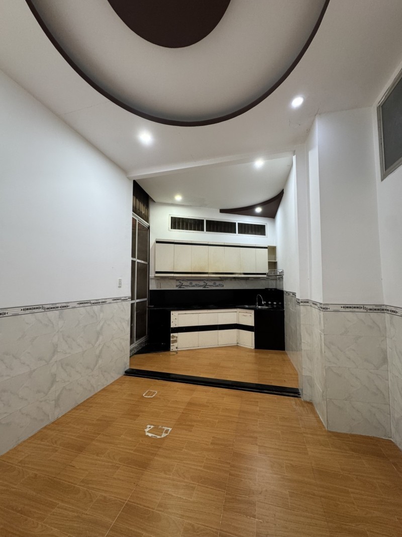 Bán nhà hẻm đường số 9, Phường Trường Thọ, Thủ Đức, TP HCM. DT 80m2, cấp 4,  giá 5,05  tỷ.