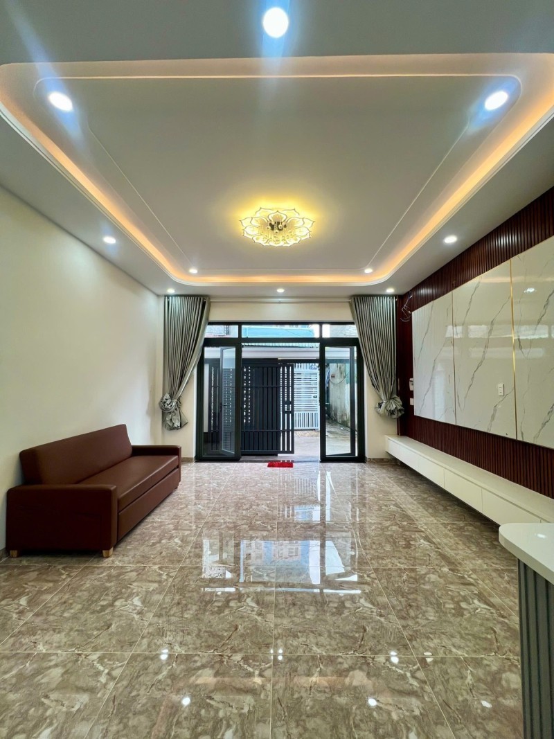 Bán nhà đườg 160 , Tăng Nhơn Phú A, Q9, Thủ Đức, TP HCM. DT 76m2, 3 tầng. Giá 6.7 tỷ, SHR -