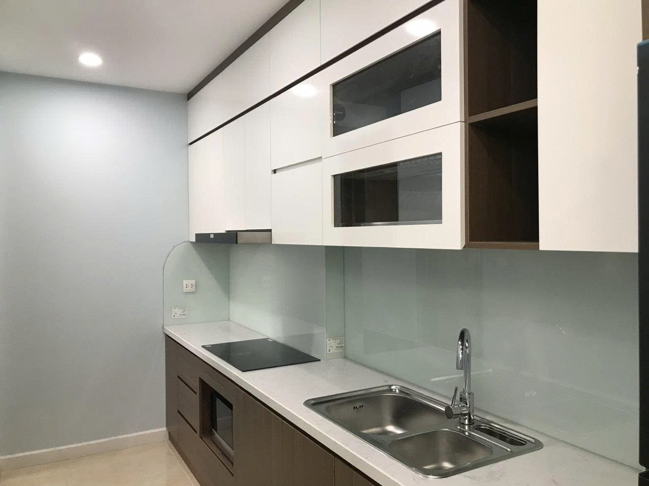 Bán căn hộ 2PN tại Vinhomes D'capitale - FULL ĐỒ - 9.2 tỷ bao ph.í 6