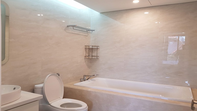 Cho thuê Căn hộ chung cư đường Tô Ngọc Vân, Phường Quảng An, 100m², Giá 19 Triệu/tháng 10