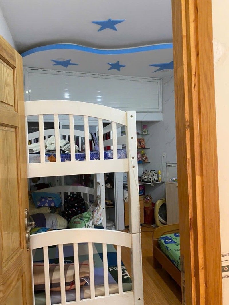 Bán nhà hẻm đường số 9, Trường Thọ,Thủ Đức, TP HCM. DT 80m2, cấp 4, SHR . Giá 5,05 tỷ. 4