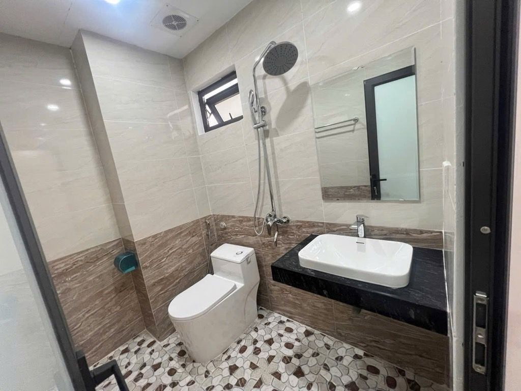 Bán nhà Liên Mạc Bắc Từ Liêm 5 tầng thang máy – full nội thất – gần Thượng Cát – giá hơn 6 tỷ 4