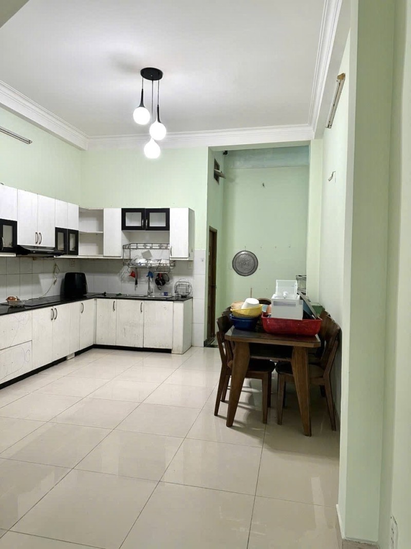 Bán nhà đường  475, Phước Long B, Q9, Thủ Đúac, TP HCM. DT 195m2, cấp 4,  8PN. Giá 9.75  tỷ - 2