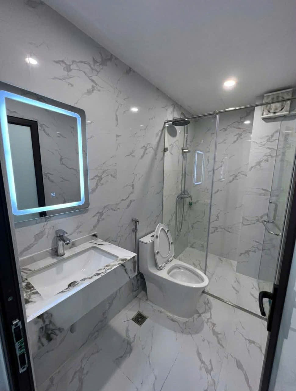 GIÁP NHỊ 40M² – 5 TẦNG – 8 PHÒNG NGỦ – DÒNG TIỀN 28TR/THÁNG – CHỈ 10.2 TỶ 3