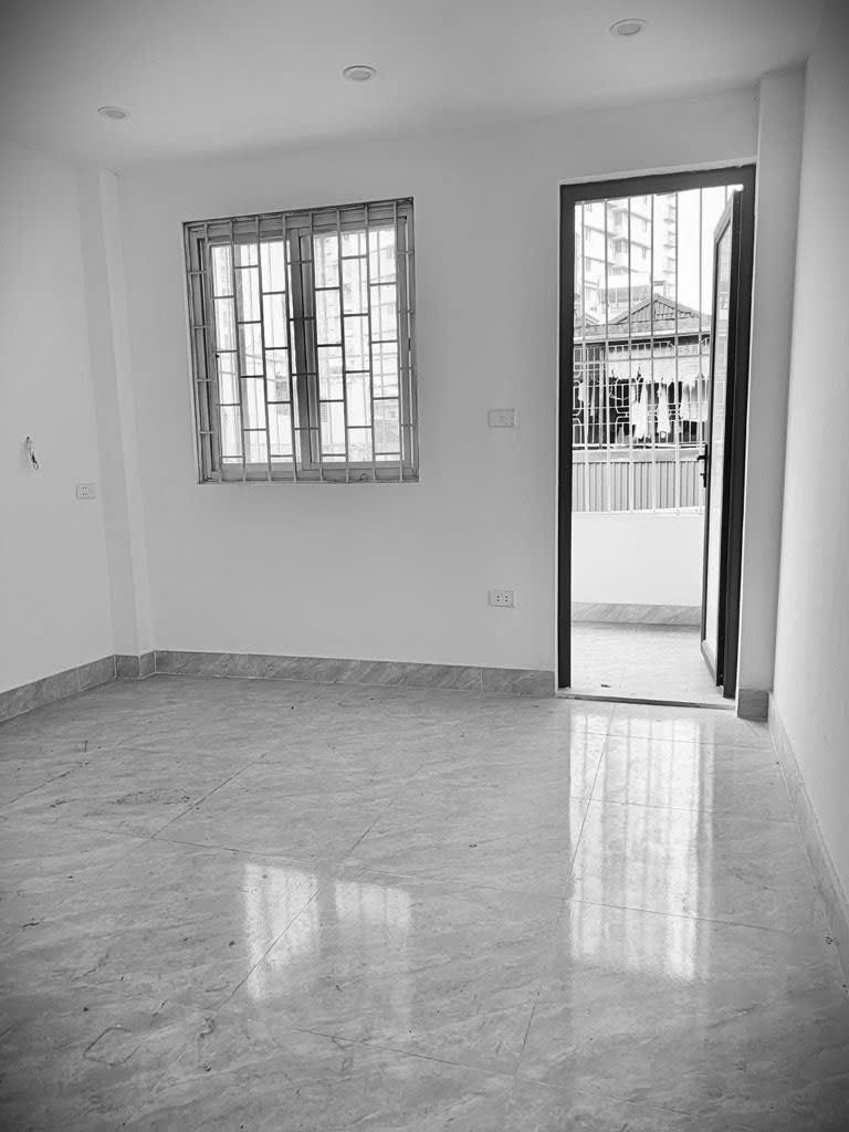 Cần bán Nhà mặt tiền đường Tam Trinh, Phường Mai Động, Diện tích 40m², Giá 9.3 Tỷ 2