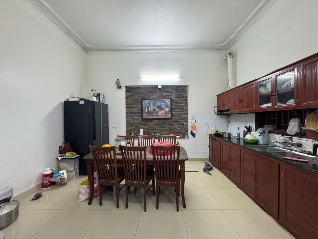 Cần bán Nhà mặt tiền đường Thạch Bàn, Phường Thạch Bàn, Diện tích 63m², Giá 11.3 Tỷ