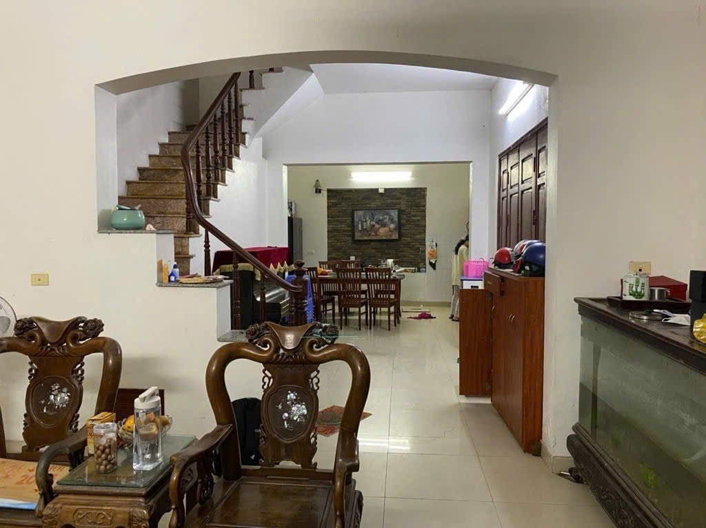 Cần bán Nhà mặt tiền đường Thạch Bàn, Phường Thạch Bàn, Diện tích 63m², Giá 11.3 Tỷ 6