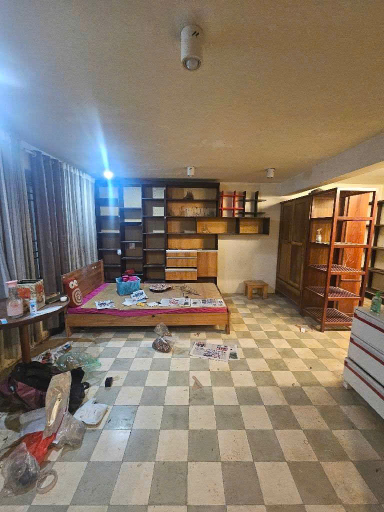 Cần bán Nhà mặt tiền đường Yên Lạc, Phường Vĩnh Tuy, Diện tích 52m², Giá 12.8 Tỷ 2