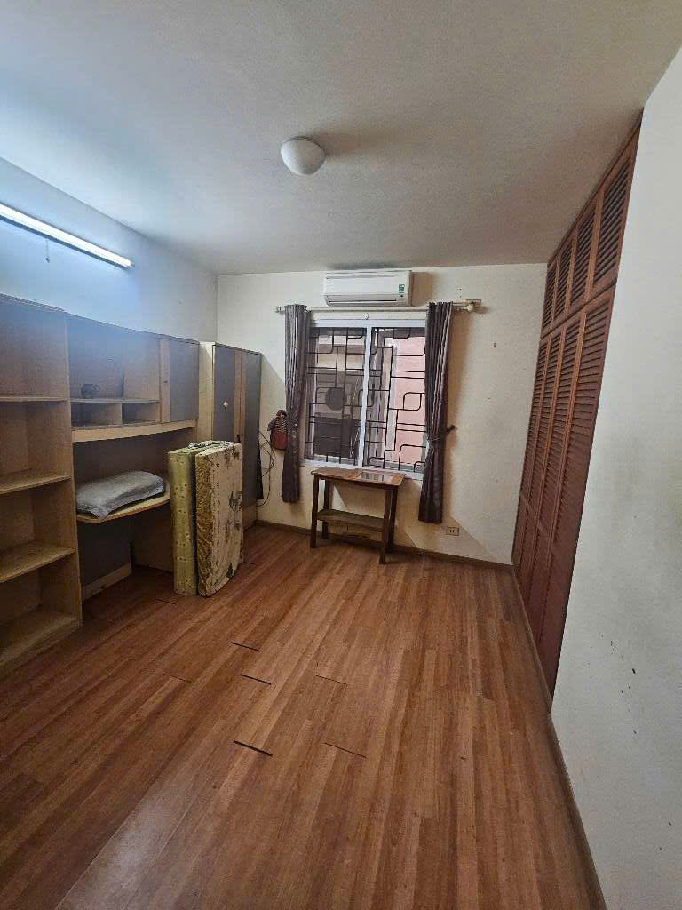 Cần bán Nhà mặt tiền đường Yên Lạc, Phường Vĩnh Tuy, Diện tích 52m², Giá 12.8 Tỷ 5