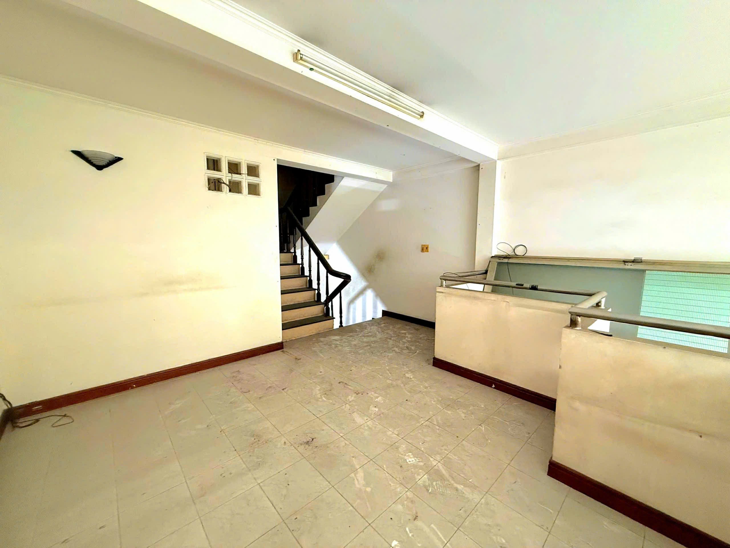 NHÀ HẺM XE TẢI 6 TẦNG 6 PN - KHU VIP ĐƯỜNG 3/2 - 65m2 NỞ HẬU KINH DOANH ĐỈNH 9