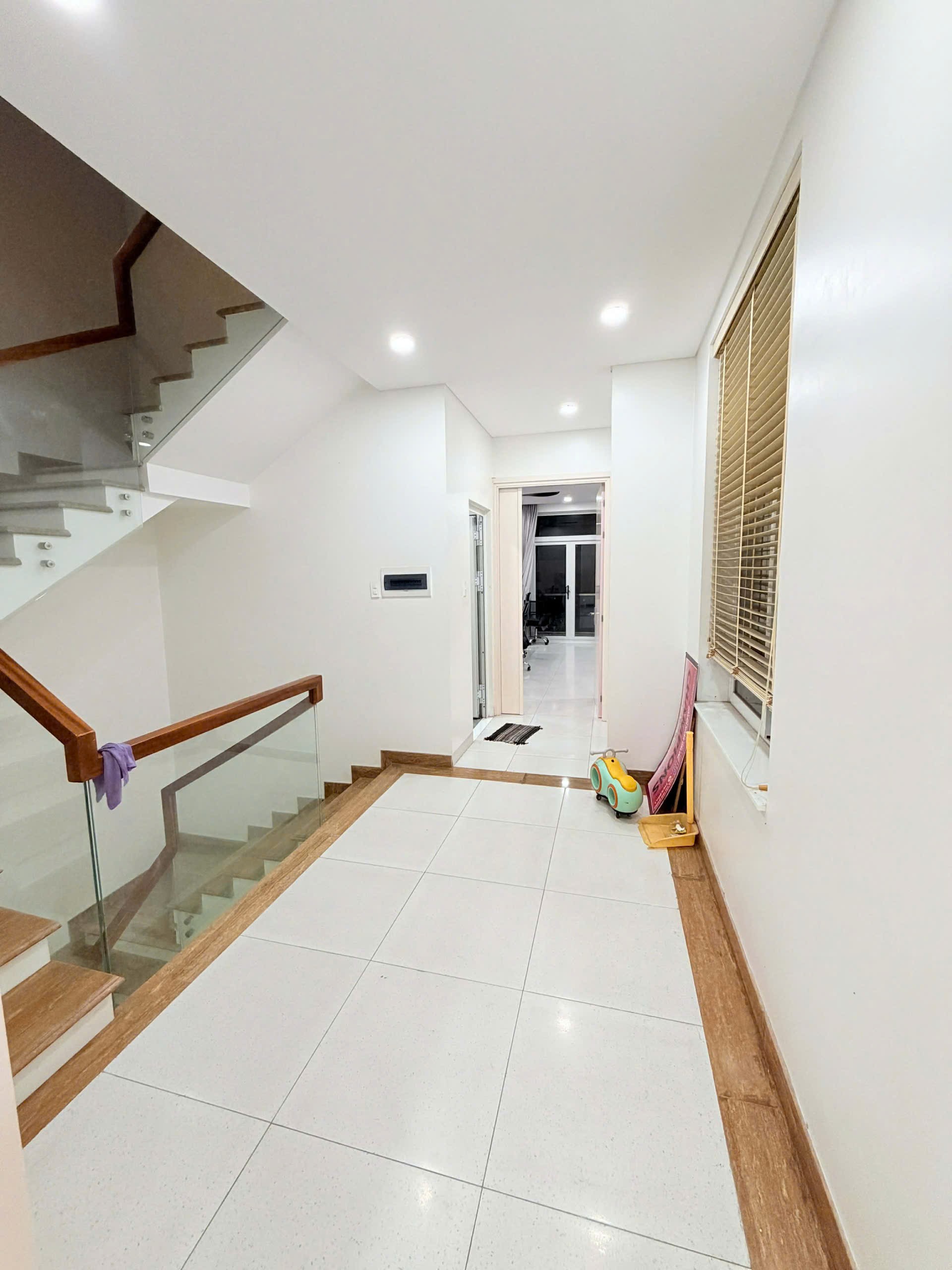 NHÀ ĐẸP BẠCH ĐẰNG HXH TRÁNH - 110m2 (6.1×18) GẦN CV GIA ĐỊNH 12