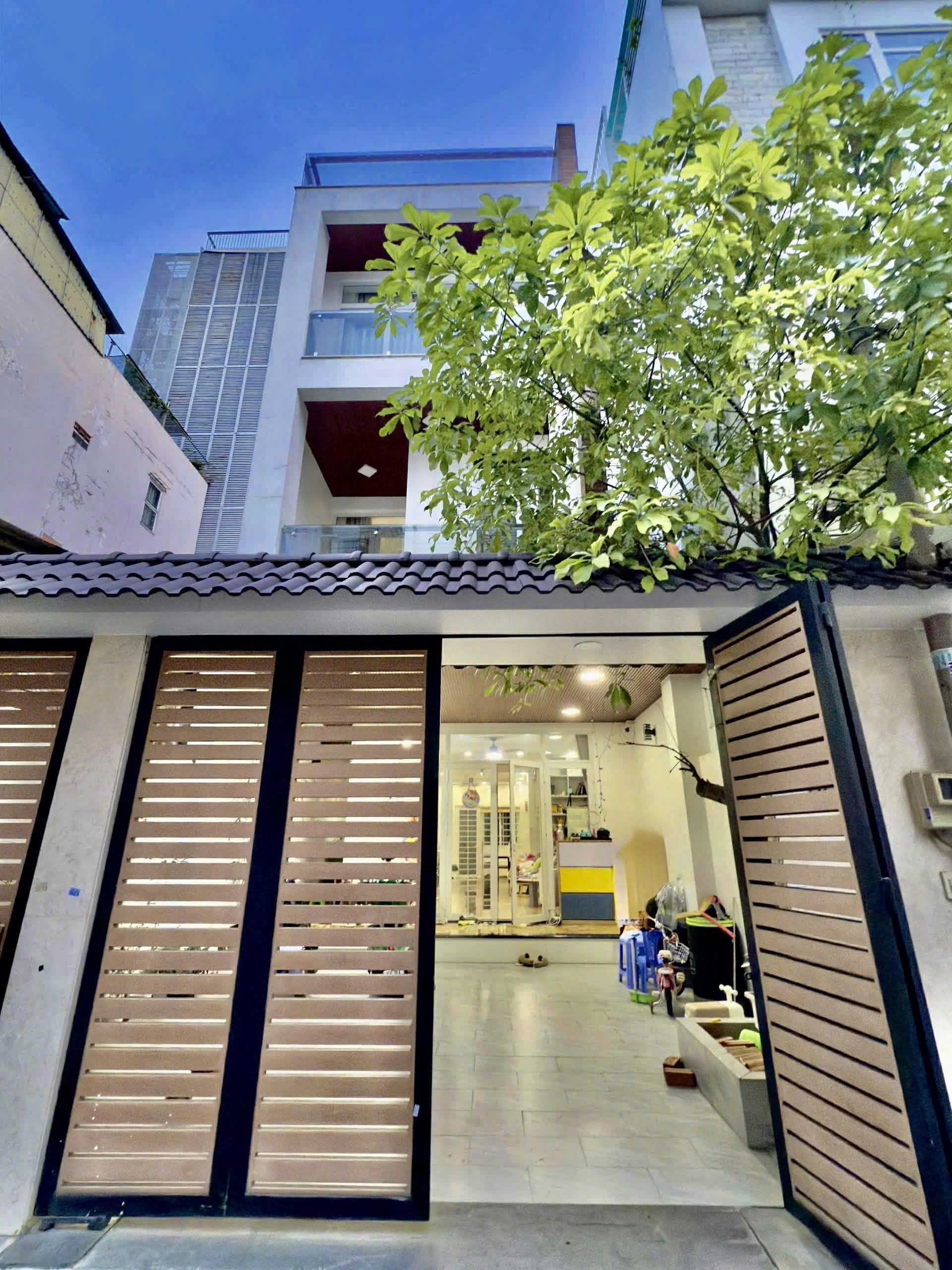 NHÀ ĐẸP BẠCH ĐẰNG HXH TRÁNH - 110m2 (6.1×18) GẦN CV GIA ĐỊNH