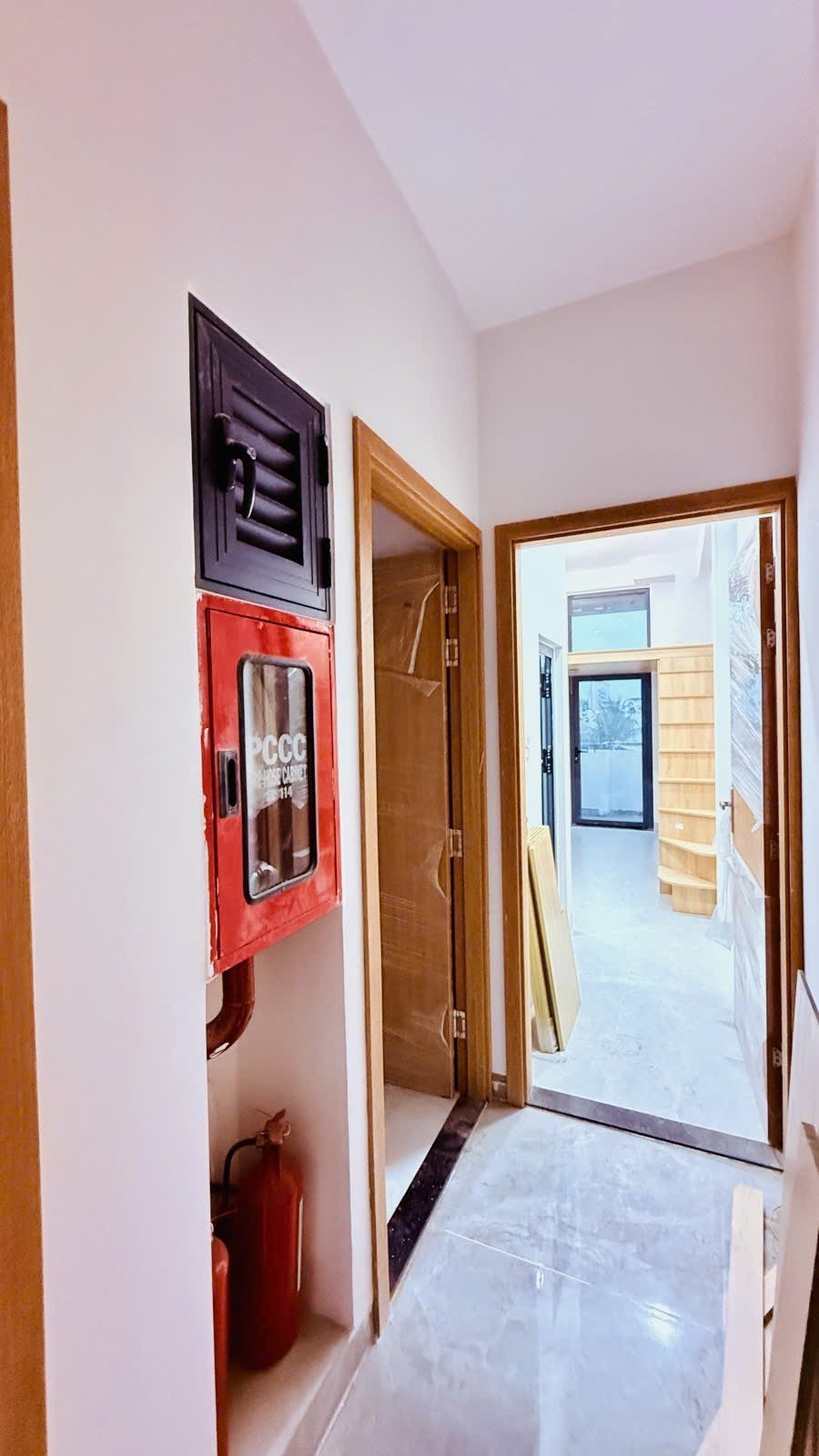 CHDV 7 TẦNG 152m2 - 3 MẶT THOÁNG MT NGÔ ĐỨC KẾ - THUÊ KHOÁN 120TR/THÁNG 9