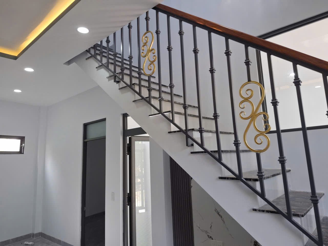 Bán nhà Diên Lạc 2 tầng mới xây full thổ cư hẻm đường Tư Văn sát bên Tỉnh Lộ 2 8