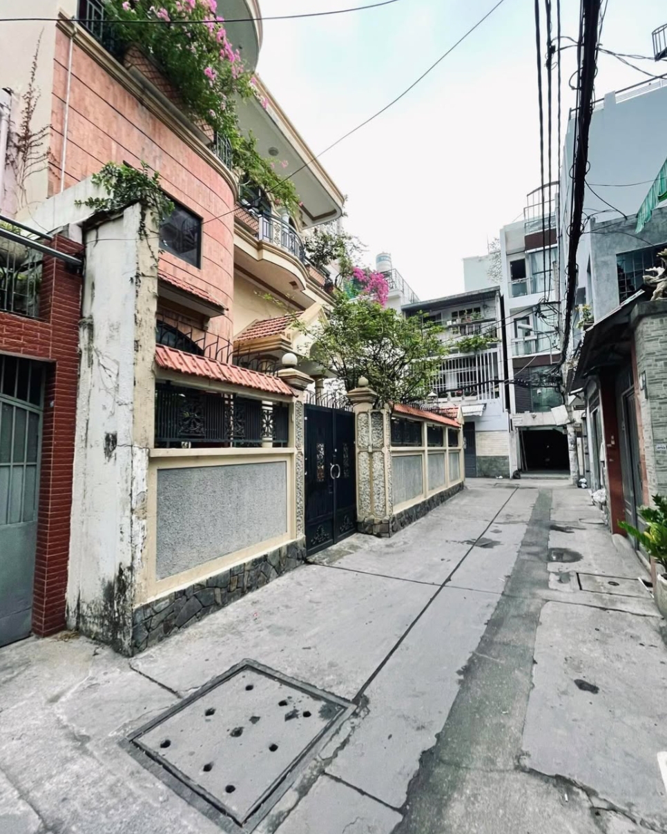 VILLA ĐƯỜNG PHAN XÍCH LONG - 3 TẦNG 241m2 8PN - 38 TỶ 14