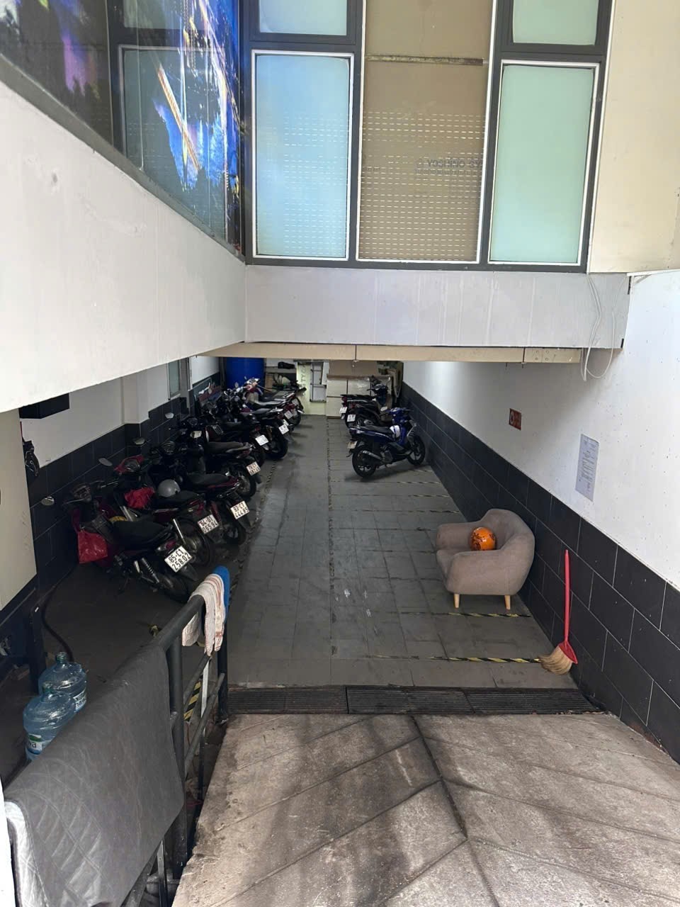 TOÀ NHÀ 2 MẶT TIỀN LÊ VĂN SỸ - 142m2 7 TẦNG CÓ HẦM - ĐANG KHOÁN 120 TR/THÁNG 13