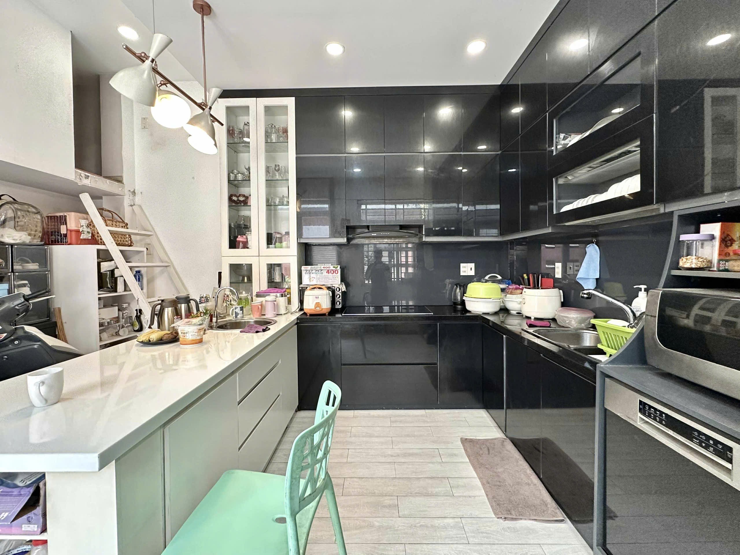 MẶT TIỀN HOA LAN PHÚ NHUẬN - LÔ GÓC 2MT 61m2 (4×16) - 4 TẦNG 26.5 TỶ 6