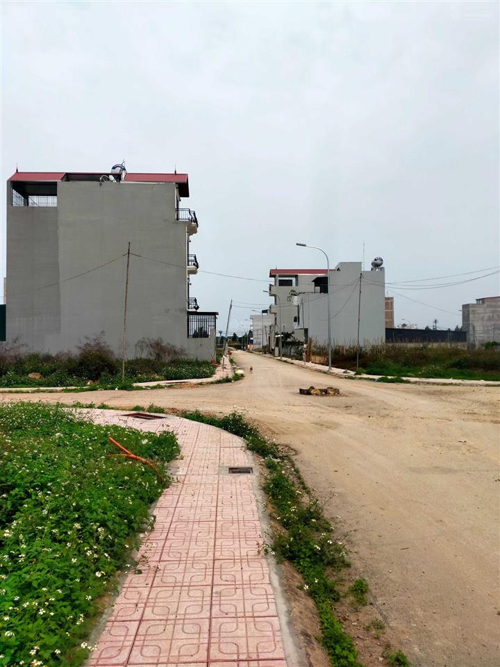 Đất dịch vụ Song Phương Hoài Đức dt78m2, mặt tiền 5,1m, đường 12m, giá chỉ 143tr/m2 3