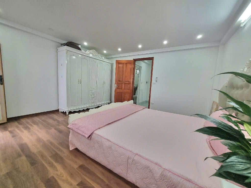 Chị Lan bán nhà ngõ 902 Kim Giang cạnh KĐT Linh Đàm 35m2x4T chỉ 6.x tỷ. LH 0989626116 3