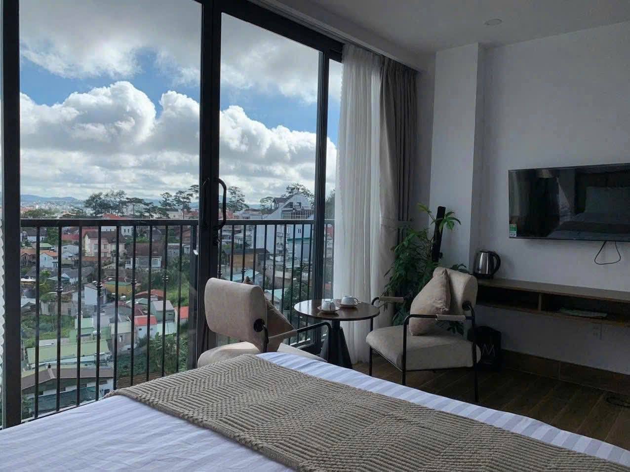 DO KHÔNG NGƯỜI TRÔNG COI - CẦN BÁN GẤP KHÁCH SẠN 8 TẦNG VIEW ĐẸP – P4, ĐÀ LẠT GIÁ 19 TỶ 5