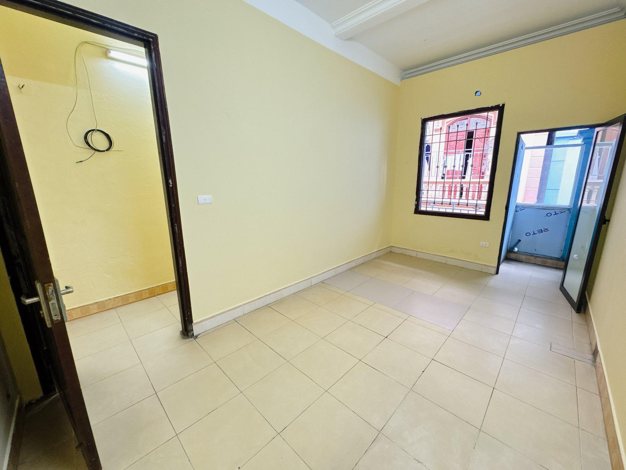 Cho thuê nhà ngõ 402 Mỹ Đình, Từ Liêm 60m x 3T(5 ngủ) giá 14tr Ô TÔ ĐỖ CỬA 3