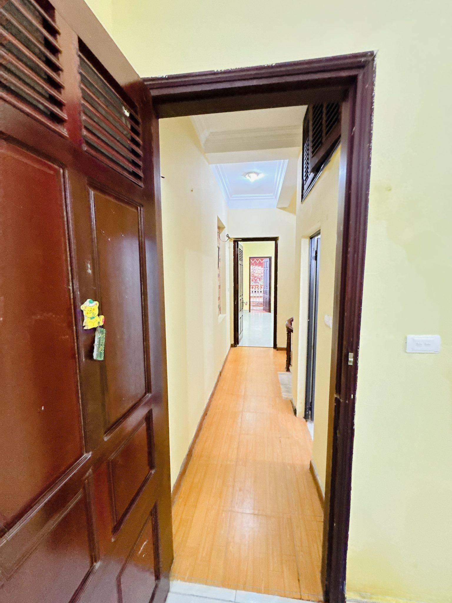 Cho thuê nhà ngõ 402 Mỹ Đình, Từ Liêm 60m x 3T(5 ngủ) giá 14tr Ô TÔ ĐỖ CỬA 4