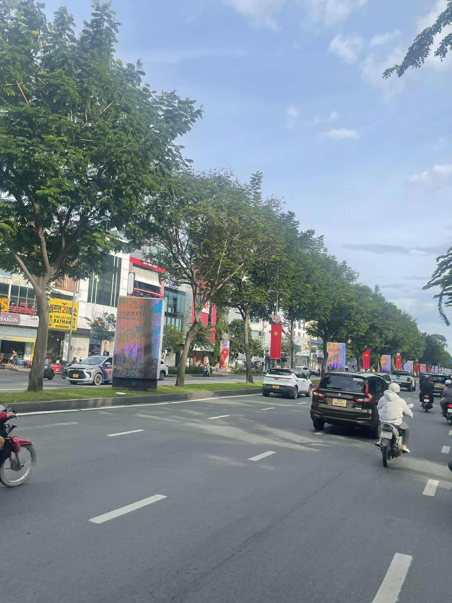 HỒNG HÀ - 110m2 (5.2×21) - CĂN GÓC KHU SÂN BAY - XÂY HẦM 7 TẦNG - 27 TỶ 2