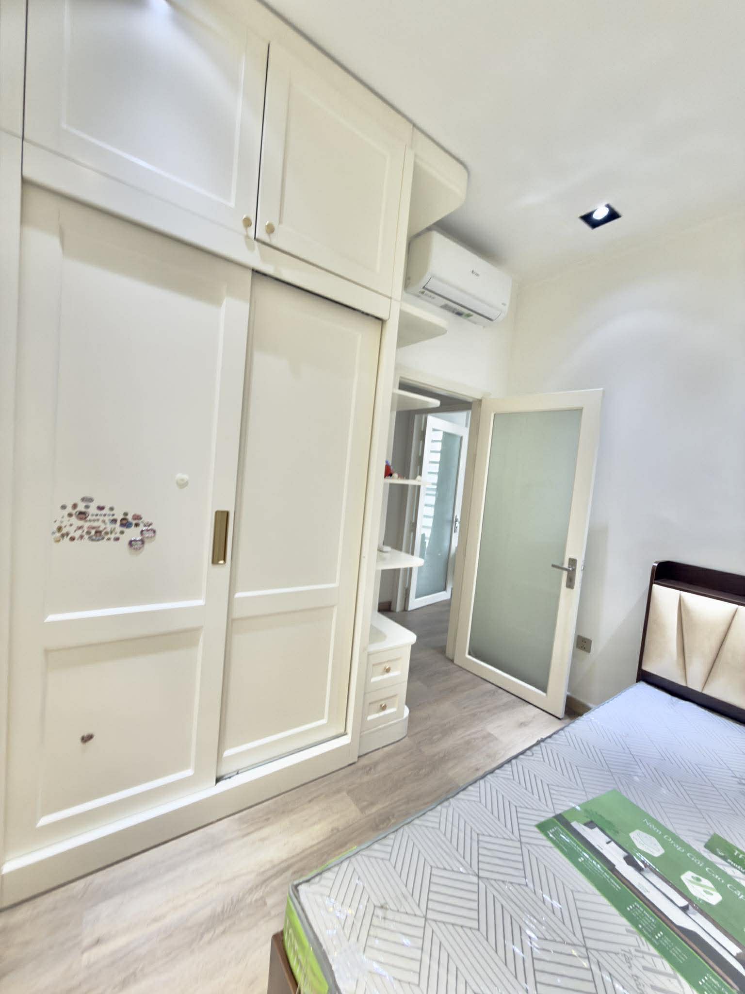 NHÀ 4 TẦNG XÔ VIẾT NGHỆ TĨNH - 65m2 HẺM OTO TRÁNH - 11.2 TỶ 14