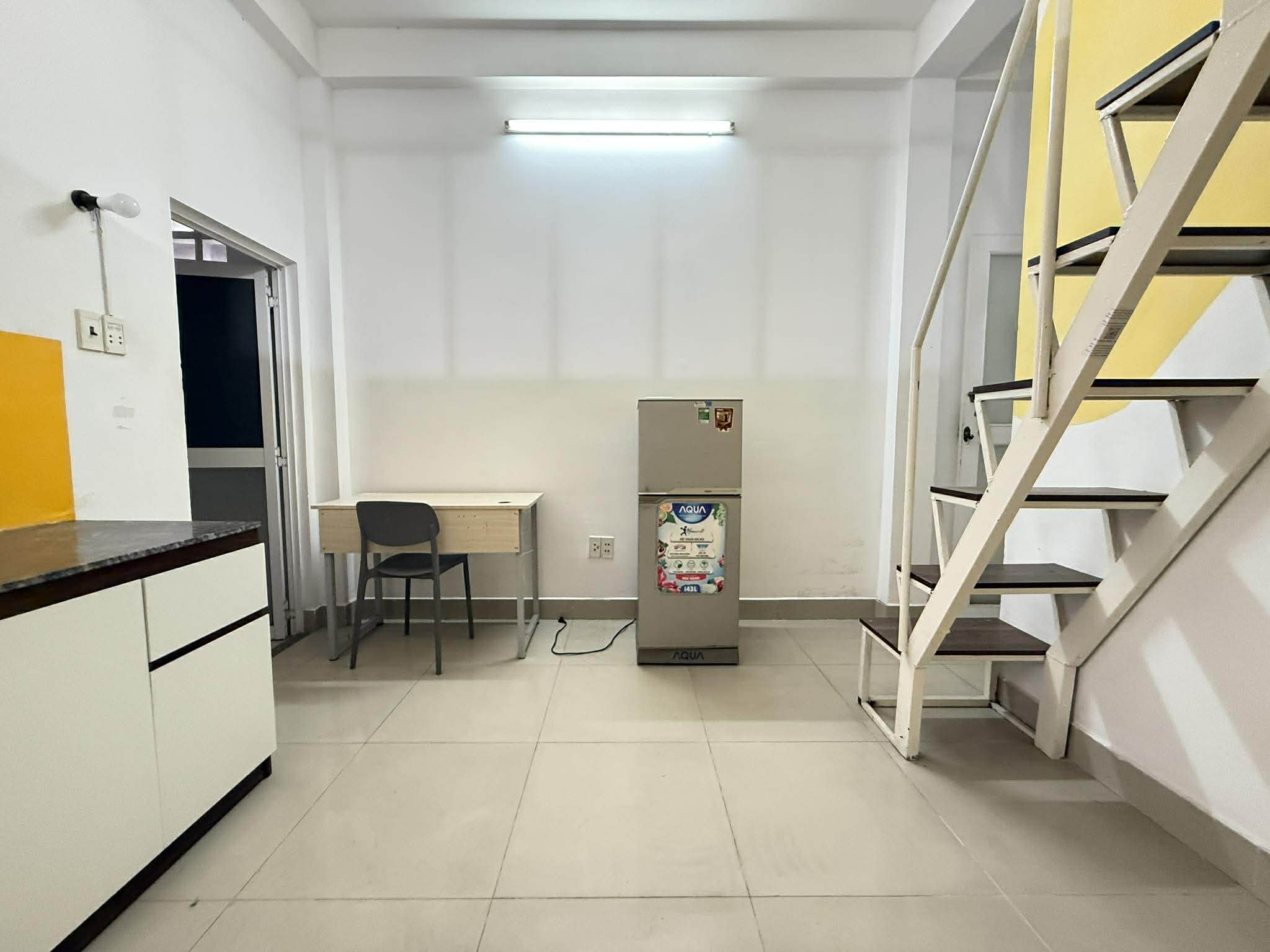 CHDV 7 TẦNG 25 PHÒNG + MẶT BẰNG - D/THU 70TR/THÁNG - SÁT BX MIỀN ĐÔNG 9