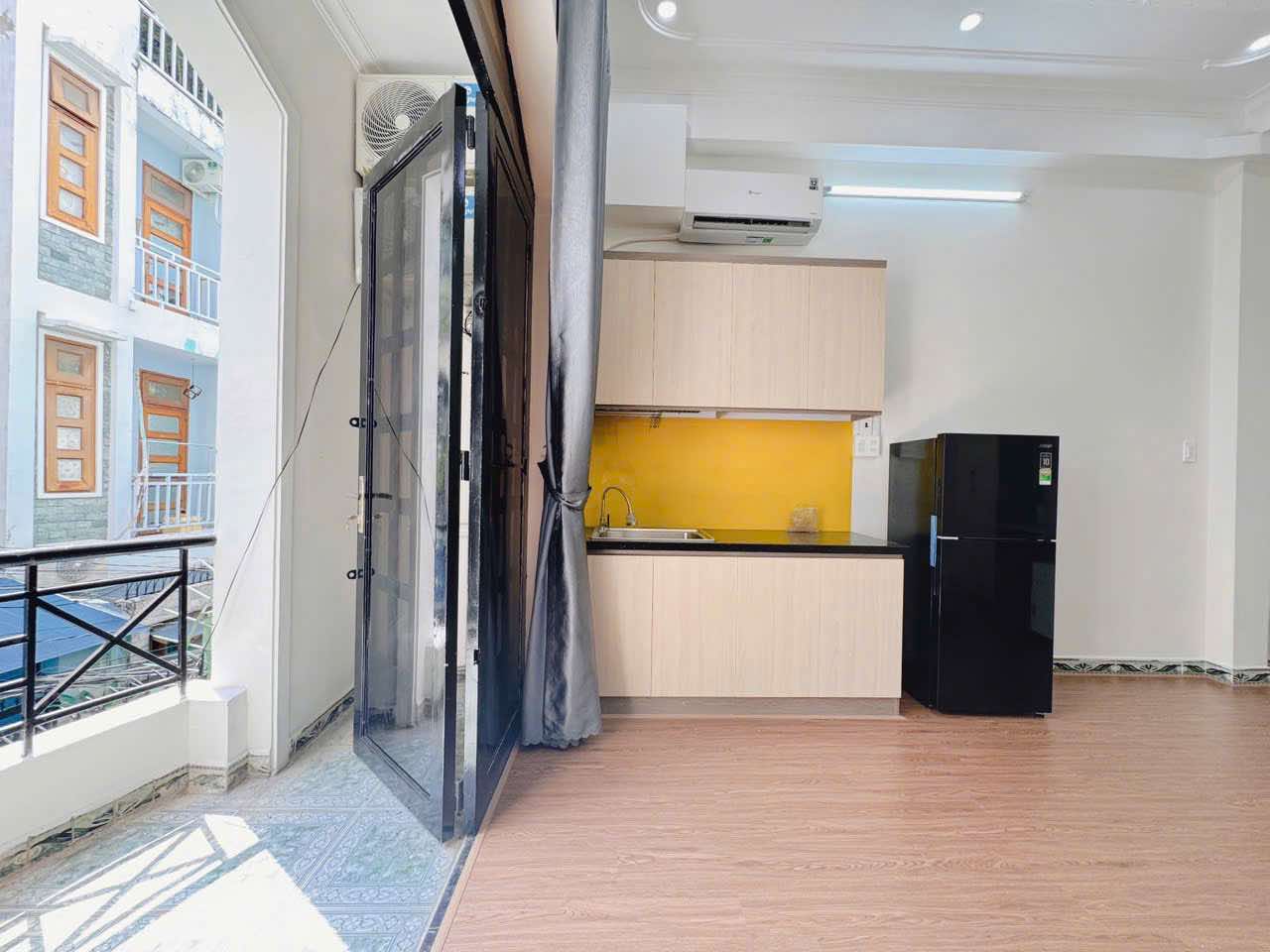 KHU VIP ẨM THỰC PHAN XÍCH LONG - CHDV 4 TẦNG 69m2 NỞ HẬU - THUÊ 50TR/THÁNG 3