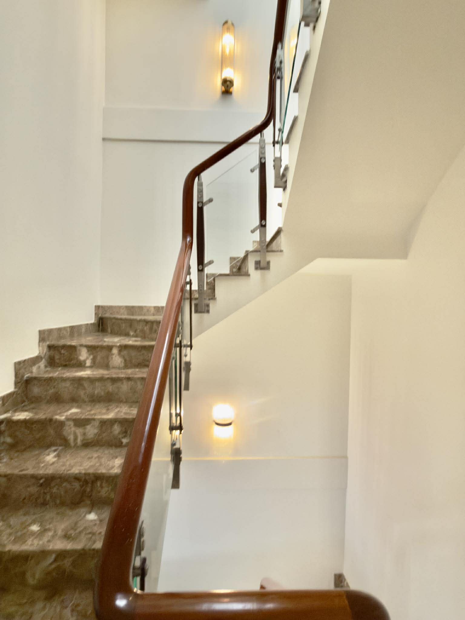 NHÀ 4 TẦNG XÔ VIẾT NGHỆ TĨNH - 65m2 HẺM OTO TRÁNH - 11.2 TỶ 16